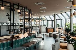 Wasserturm Hotel Cologne, Curio Collection by Hilton