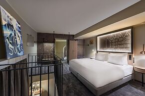 Wasserturm Hotel Cologne, Curio Collection by Hilton