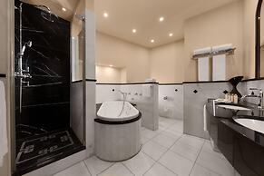 Wasserturm Hotel Cologne, Curio Collection by Hilton