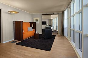 Wasserturm Hotel Cologne, Curio Collection by Hilton