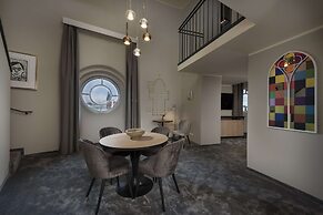 Wasserturm Hotel Cologne, Curio Collection by Hilton