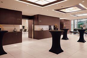 Wasserturm Hotel Cologne, Curio Collection by Hilton