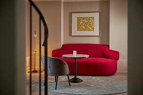 Wasserturm Hotel Cologne, Curio Collection by Hilton