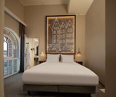 Wasserturm Hotel Cologne, Curio Collection by Hilton