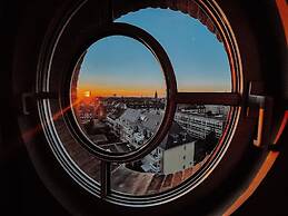 Wasserturm Hotel Cologne, Curio Collection by Hilton