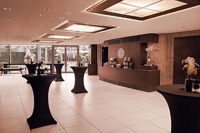 Wasserturm Hotel Cologne, Curio Collection by Hilton