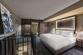 Wasserturm Hotel Cologne, Curio Collection by Hilton