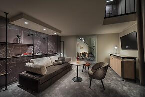 Wasserturm Hotel Cologne, Curio Collection by Hilton