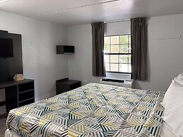 Studio 6 Tallahassee, FL – North Monroe