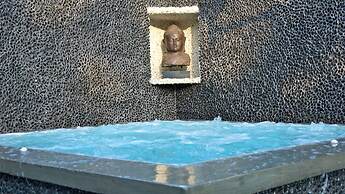 Riande Aeropuerto Hotel & Casino