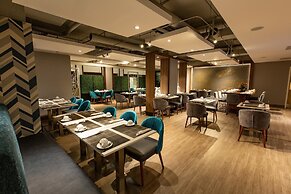 Holiday Inn Toronto Downtown Centre by IHG