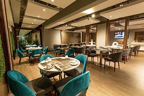 Holiday Inn Toronto Downtown Centre by IHG