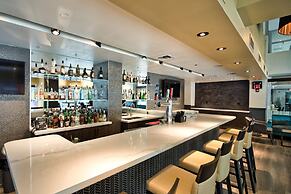 Holiday Inn Toronto Downtown Centre by IHG