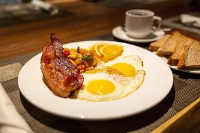 Holiday Inn Toronto Downtown Centre by IHG