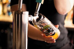 Holiday Inn Toronto Downtown Centre by IHG