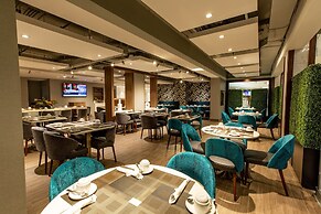 Holiday Inn Toronto Downtown Centre by IHG