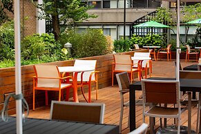 Holiday Inn Toronto Downtown Centre by IHG