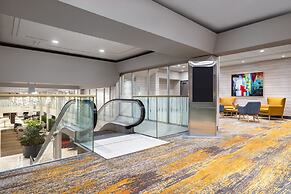 Holiday Inn Toronto Downtown Centre by IHG