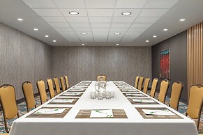 Holiday Inn Toronto Downtown Centre by IHG