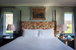 The Devonshire Arms Hotel