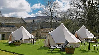 The Devonshire Arms Hotel