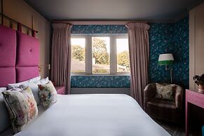 The Devonshire Arms Hotel