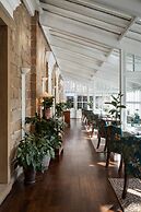 The Devonshire Arms Hotel