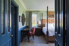 The Devonshire Arms Hotel