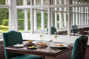 The Devonshire Arms Hotel