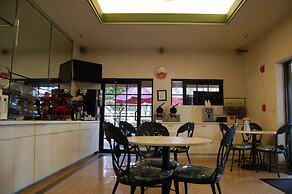 Ramada by Wyndham Temple Terrace/Tampa North