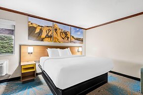 Days Inn by Wyndham Mitchell SD