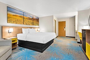 Days Inn by Wyndham Mitchell SD
