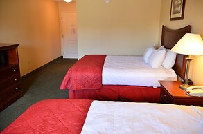 Clarion Inn & Suites at the Outlets of Lake George