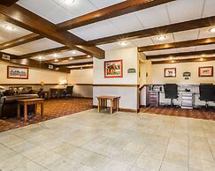 Clarion Inn & Suites at the Outlets of Lake George