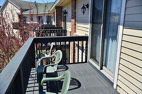 Clarion Inn & Suites at the Outlets of Lake George