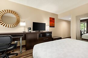 Holiday Inn Washington-Dulles International Airport by IHG