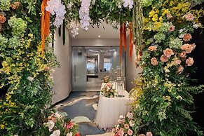 The Park Lane Hong Kong, Autograph Collection