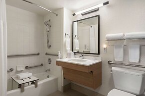 Spark by Hilton Sarasota Siesta Key Gateway