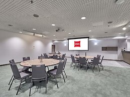 ibis Perth