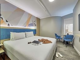 ibis Perth