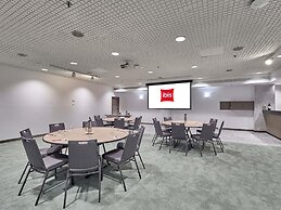 ibis Perth