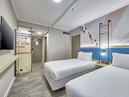 ibis Perth