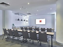 ibis Perth