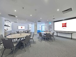 ibis Perth