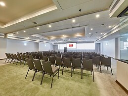 ibis Perth