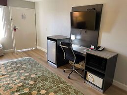 Econo Lodge White Pine Morristown I-81 & I-40 Split