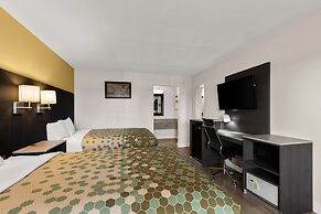 Econo Lodge White Pine Morristown I-81 & I-40 Split