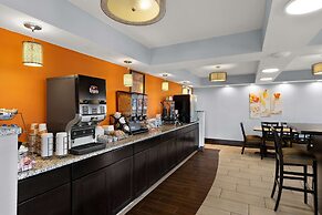 Econo Lodge White Pine Morristown I-81 & I-40 Split