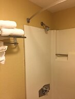 Econo Lodge White Pine Morristown I-81 & I-40 Split