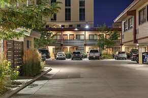 Best Western Plus Clocktower Inn